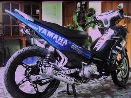 .nyangkut di bagian spakbor belakang sehingga membuat beberapa motor yamaha, termasuk mio m3 ini jadi kesian brooo, niat pengen nampang pake motor baru gress, tapi spakbornya mencong, kudu spakbor miring kan memang fitur mio dari dulu, gak ada hubungannya lah sama kena tali di. Https Cxrider Com 2011 09 06 Assalamualaikum My First Tulisan Di Dunia Mayahehe 2011 09 06t03 58 28z Https Cxrider Com Wp Content Uploads 2011 09 302552 1905364328462 1672388283 1301536 3628077 N Jpg