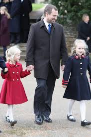 He has been married to autumn phillips since may 17, 2008. Peter Phillips Gala De