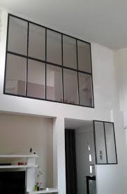 Verriere Contemporaine Qui Ferme L Etage Verriere De Separation Entree Sejour Verriere Phonique Verre 10 6 Verriere Mezzanine Verriere Verrieres Interieure