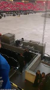 Kanye west has offered to vaccinate the attendants of the 2nd 'donda' listening party. Guqqa Frwsqm7m