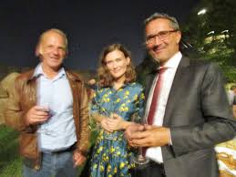 I'm the founder of schuienterprises devoted to providing assistance to sport and work teams, departments, organizations and agencies, on how to create, build, motivate, and. Marcellino Radogna Fotonotizie Per La Stampa Sen Karl Zeller Con Diana Schumacher E Arno Kompatscher