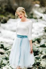 Standesamt Outfit Mit Braut Pullover Und Kurzem Tullrock Tullrock Brautmode Outfit Hochzeit