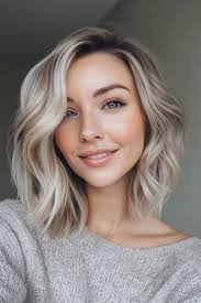 21 Short Hairstyles for Thick Hair That Will Refresh Your Style