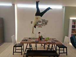 Pihak pengurusan mengucapkan ribuan terima kasih atas sokongan anda semua. Rumah Terbalik Yang Pertama Di Kuching Kini Dibuka