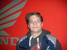 Ján cintula má na svém kontě 25 zápasů v nejvyšší soutěži a dokázal v nich vstřelit 3 góly. Unser Team Unsere Mitarbeiter Zweirad Shop Cintula