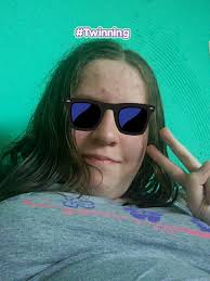 Clara Lemos Bertola (@BertolaClara)