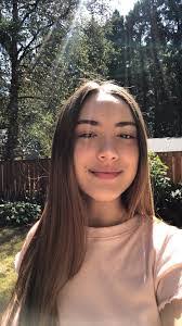 Amanda Mckenna's Instagram, Twitter & Facebook