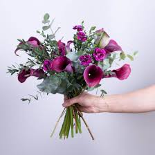 In addition to a large selection of flowers, gifttree offers a variety of bereavement gifts to send. 10 Best Florists For Flower Delivery In Washington Dc Petal Republic
