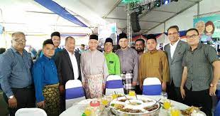 Noraini ahmad, menteri pengajian tinggi telah mengadakan lawatan ke pusat pemberian vaksin (ppv) pusat perubatan msu, shah alam hari ini. Majlis Hari Raya Kementerian Pengajian Tinggi 2017 Gakum