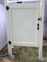 Liquid Sunshine 5 Ft H X 4 Ft W Vinyl Outdoor Shower Fence Stall Kit Unassembled 73024564 The Home Depot Outdoor Shower Outdoor Tub Pool Shower