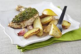 Recette De Supreme De Pintade En Croute Verte Pommes De Terre Roties Facile Et Rapide Recette Pommes De Terre Roties Supreme De Pintade Recette A Base De Viande