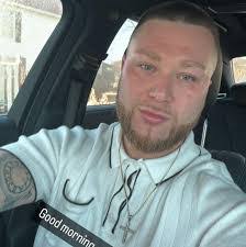 Josh Wayne's Instagram, Twitter & Facebook