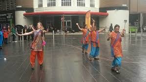 The harga simen found at alibaba.com are advanced power sources that generate the required electric energy for various usage. An Indian Summer Festival Blood And Common Tongue To Bring People Together Asian Culture Vulture Asian Culture Vulture