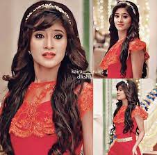 Pin By Romi Rosaura On Serial Super Hit Hairstyles For Gowns Indian Wedding Hairstyles Engagement Hairstyles
