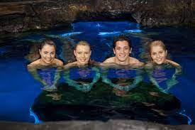 Neptina, vexée, s'enfuit et trouve. Episodes De La Saison 1 Et 2 De Mako Mermaids Les Sirenes De Mako Serie D Ados