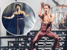 Damiano david, victoria de angelis, thomas raggi and ethan torchio from måneskin received the eurostory best lyrics award 2021 at the eurovision arena. Maneskin Zitti E Buoni Lyrics In English Italy Eurovision 2021
