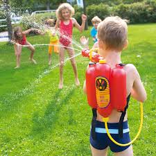 Feuerwehr Ruckenspritze Der Wasserspass Fur Den Sommerbrand Strahl Einstellen Und Lospumpen Wasserspielzeug Spielzeug Draussen Kinder Wasserspielzeug Ein geschenk für ein kind, das 'alles' hat finden? pinterest