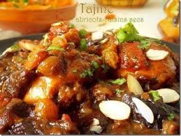 Tajine De Poulet Aux Abricots Raisins Blonds Amandes Le Blog Cuisine De Samar Recette Tajine Poulet Recette Tajine Tajine
