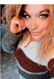 Shane Bates's Instagram, Twitter & Facebook