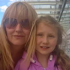 Michelle MacInnes (@MichelleMac83)