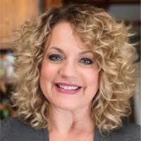 Leah Summers's Instagram, Twitter & Facebook