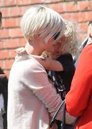 Ashlee Simpson Bob Haircut Back View Ashlee Simpson Short Hair Cabelo Curto Cabelo Curto Feminino Cabelo Curto Chique
