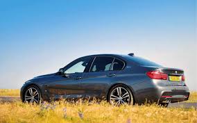 Mais cette 330e m sport n'est pas une hybride tout à fait comme les autres. 2017 Bmw 330e M Sport F30 Driven Drive