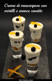 La crema di mascarpone all'arancia è un dolce ideale alla fine di un pasto. Mascarpone Creme Mit Heidelbeeren Und Orangen Sizilianer Kreativ In Der Kuche
