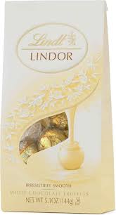 Milk, white, dark, caramel, sea salt (15 lindor truffles per flavor). Amazon Com Lindt Lindor White Chocolate Truffles White Chocolate Candy With Smooth Melting Truffle Center 5 1 Oz Bag 6 Pack Grocery Gourmet Food