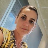 Melanie Irving's Instagram, Twitter & Facebook