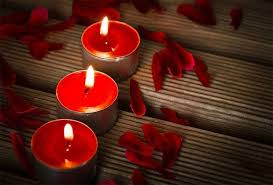 صور شموع رومانسية فيس بك وأنستقرام Facebook Instagram Candle Photos عالم الصور Red Candles Candles Candle Spells