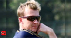 Lee not re-conciliating with ex-wife Liz Kemp: Manager