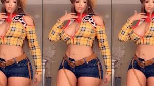 Zeds: FBB Ass Porn
