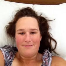 isabelle knott (@IsabelleKnott)