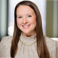 Ashley Henning's Instagram, Twitter & Facebook