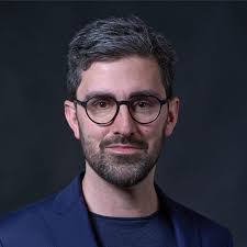 Jennifer Parmenter's Instagram, Twitter & Facebook