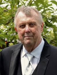 Steven Cruse's Instagram, Twitter & Facebook