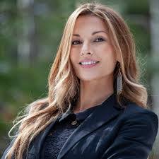 Zoe Berg's Instagram, Twitter & Facebook