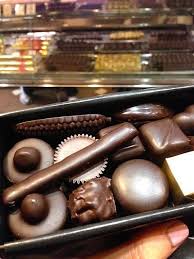 Charles Chocolatier An All Vegan Chocolate Shop In Paris Healthy Chocolate Chip Cookies Vegan Shopping Chocolate Shop