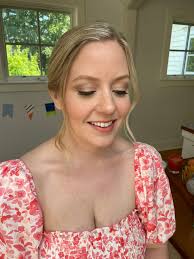 Are you feeling overwhelmed by the mountain of wedding plans ahead? Reduce  stress and avoid chaos with our 5 essential steps for newly engaged  couples! We discuss everything from celebrating your engagement