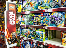 Auf anfrage kann das set komplett zerlegt werden. Star Wars Lego Todesstern Star Destroyer Co Socko