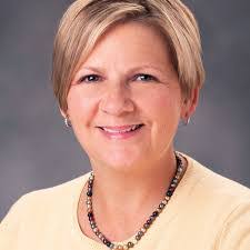 Elizabeth Giddings's Instagram, Twitter & Facebook