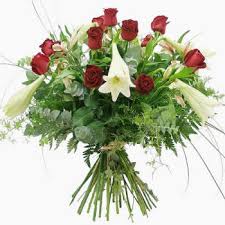 Dublin Passion Flower Delivery 10 Red Roses 5 White Lilies Flower Delivery Dublin Online Florist Dublin