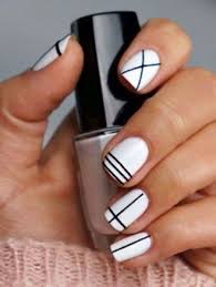 There are so many simple and the below design is easy and simple and suitable for beginners. 20 Easy Nail Art Ideas For Short Nails Revelist