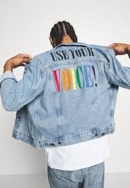 Since the invention by levi strauss in 1873, levi's® jeans have been capturing. Levi S Pride The Trucker Jacket Veste En Jean Blue Denim Denim Bleu Zalando Fr