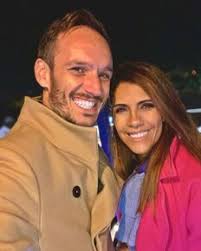 Confusão: Irmã de Lara Afonso revela "mentira" e "traição" no casamento da  apresentadora e leva puxão de orelha em público pelo atrevimento