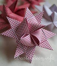 Mit etwas fingerspitzengefühl und ein paar einfachen materialien kann man ganz besondere weihnachtssterne, schneeflocken, weihnachtsbäume und türkränze zaubern. Bastelideen Basteln Mit Papier Winter Und Weihnachten