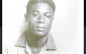 Can anyone clean this up for me? The only 3 generation picture I'll ever  have