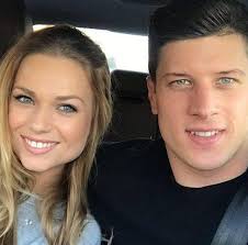 How old is laura cserpes? Cserpes Laura Home Facebook