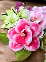 It is available in both fresh and dried forms. The Easy Art Of Waxing Flowers Garden Gun